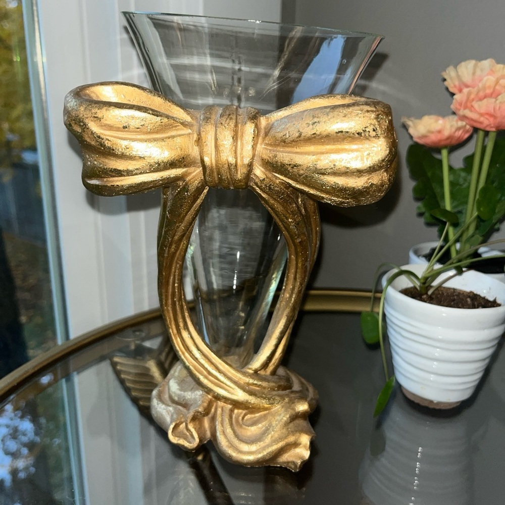 Vintage Gold Bow Resin and Glass Vase 8” - Picture 1 of 11